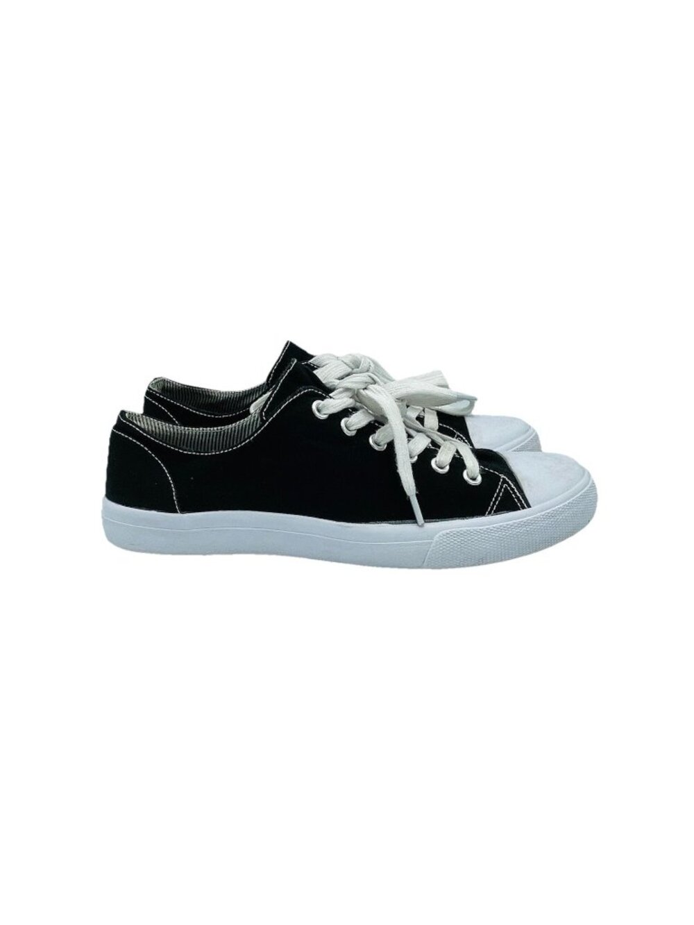 Mossimo Supply Co. Shoes Womens Size 8 Black White Comfort Sneakers Lace Up